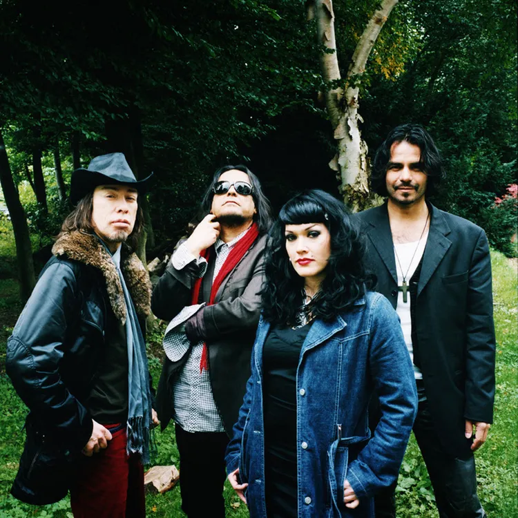 19203 tito and tarantula angry cockroaches