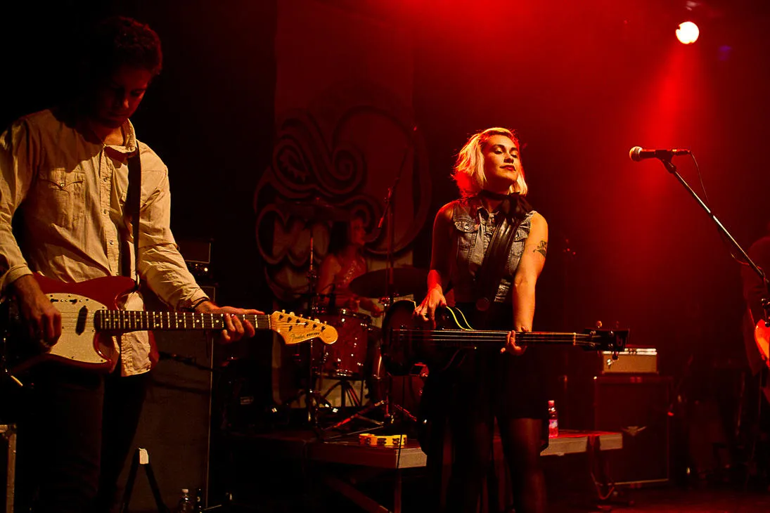 19297 back to the house that love built scene